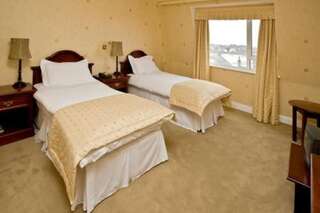 Отель Lawlors Hotel Дангарван Двухместный номер с 2 отдельными кроватями-3